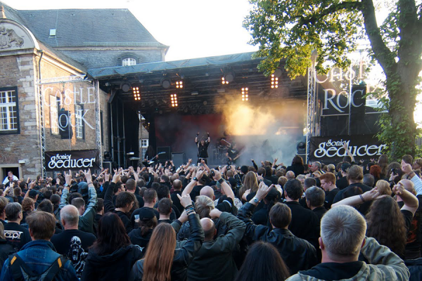 XL-castle-rock